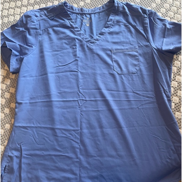 Medcoutoure Ceil Blue Scrub Top! 2XL! - Picture 1 of 2